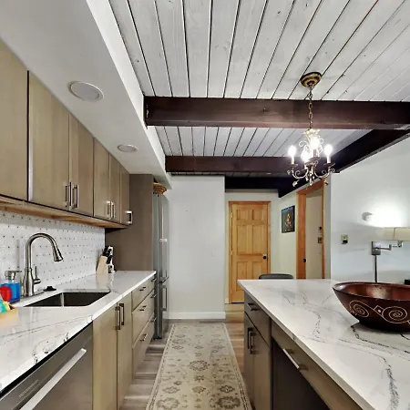 Timberline Condominiums 1 Bedroom Plus Loft Deluxe Unit B3C